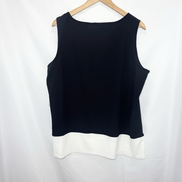 Chicos Travelers Texture Colorblock Tank Size 3 Black White Basics Elegant XL - Picture 2 of 7